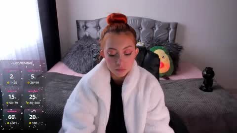 Violeta  Help me reach 150 thumbs up    online show from 27, 3, 2026