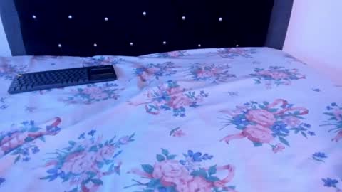 VioletaDums online show from 5, 10, 2025