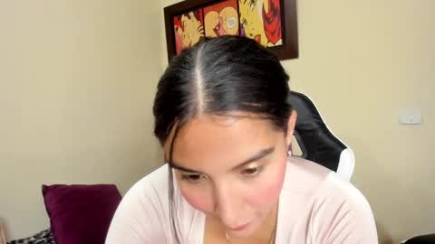 Snapshot of violetalee chatting on 1, 3, 2025 Jimena online show from 1, 3, 2025