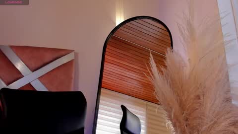 Snapshot of violetcollins_ chatting on 9, 9, 2025 Call me Violet online show from 9, 9, 2025