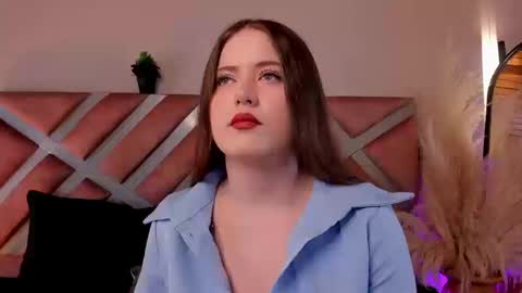 Snapshot of violetcollins_ chatting on 12, 9, 2025 Call me Violet online show from 12, 9, 2025