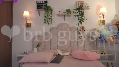 Snapshot of violeth___ chatting on 27, 3, 2026 violeth___ online show from 27, 3, 2026