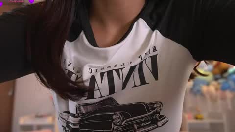 Snapshot of violeth___ chatting on 10, 4, 2026 violeth___ online show from 10, 4, 2026