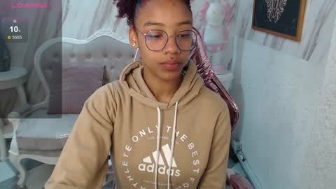 violeth_b online show from 28, 12, 2024