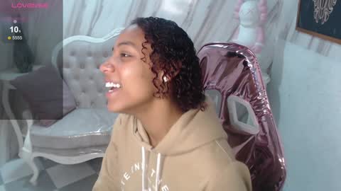 violeth_b online show from 8, 1, 2025