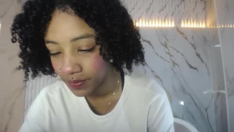 violeth_b online show from 7, 10, 2025