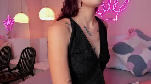 Violeth Hill online show from 7, 1, 2025