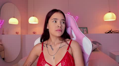 Violeth Hill online show from 15, 1, 2025