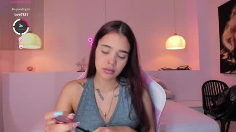 Violeth Hill online show from 27, 1, 2025