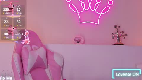 Violeth Hill online show from 28, 11, 2025