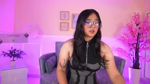 Snapshot of violetjonesx chatting on 15, 5, 2026 violetjonesx online show from 15, 5, 2026