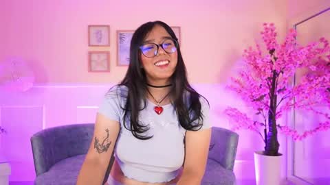 Snapshot of violetjonesx chatting on 20, 5, 2026 violetjonesx online show from 20, 5, 2026