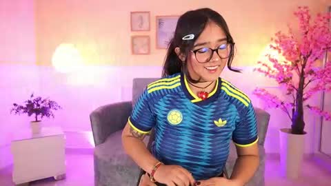 Snapshot of violetjonesx chatting on 11, 6, 2026 violetjonesx online show from 11, 6, 2026
