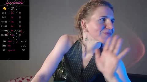 Snapshot of violetplath chatting on 26, 1, 2025 Violet  next stream December 6 online show from 26, 1, 2025