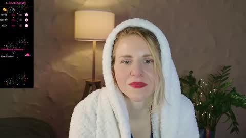 Snapshot of violetplath chatting on 9, 3, 2025 Violet  next stream December 6 online show from 9, 3, 2025