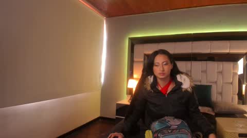 violetskinny online show from 23, 1, 2025