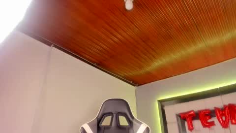 violetskinny online show from 23, 2, 2025