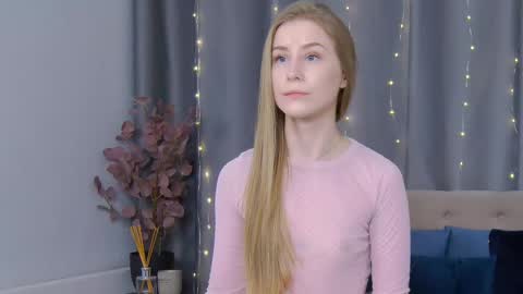 VioletSwone online show from 16, 2, 2025