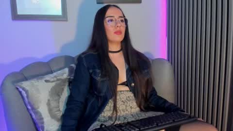  VIOLETT online show from 30, 11, 2025