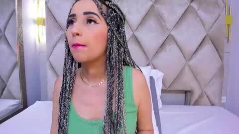 Violett  online show from 22, 12, 2025