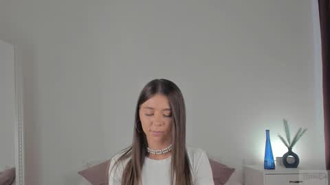 violetta_finch online show from 17, 2, 2025