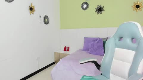 Snapshot of violetta_skinny chatting on 30, 9, 2025 violetta online show from 30, 9, 2025