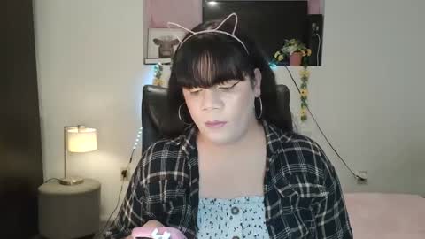 Snapshot of violettacam69 chatting on 24, 1, 2025 violettacam69 online show from 24, 1, 2025