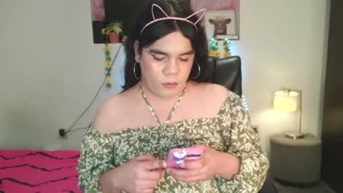 Snapshot of violettacam69 chatting on 6, 2, 2025 violettacam69 online show from 6, 2, 2025