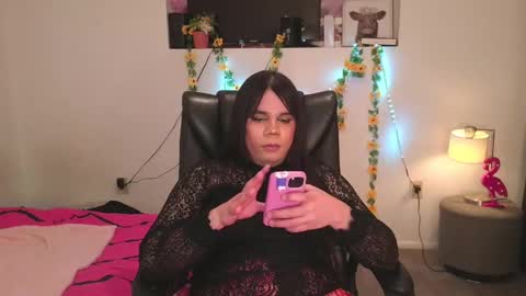 Snapshot of violettacam69 chatting on 11, 2, 2025 violettacam69 online show from 11, 2, 2025