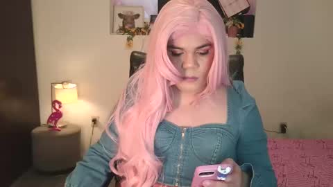 Snapshot of violettacam69 chatting on 19, 2, 2025 violettacam69 online show from 19, 2, 2025