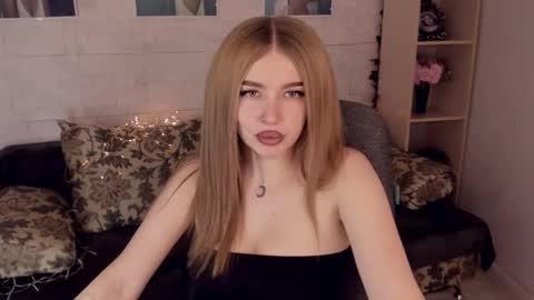 ViolettaOtis online show from 28, 12, 2024