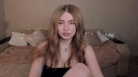 ViolettaOtis online show from 4, 2, 2025