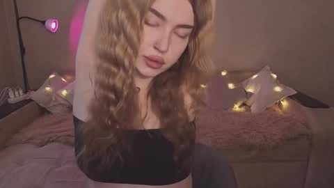 ViolettaOtis online show from 3, 2, 2026