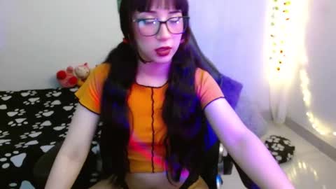 Snapshot of violettaswet chatting on 11, 11, 2025 violettaswet online show from 11, 11, 2025