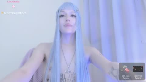 Snapshot of violettbones chatting on 24, 10, 2025 Violett online show from 24, 10, 2025