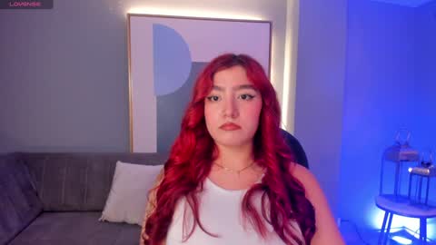 Violett Castel online show from 4, 2, 2025