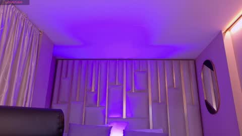 Violett Castel online show from 27, 3, 2026