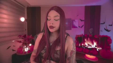 Snapshot of violette_clerk1 chatting on 16, 10, 2025 JULIE UWU online show from 16, 10, 2025