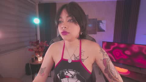 Snapshot of violette_clerk1 chatting on 20, 11, 2025 JULIE UWU online show from 20, 11, 2025