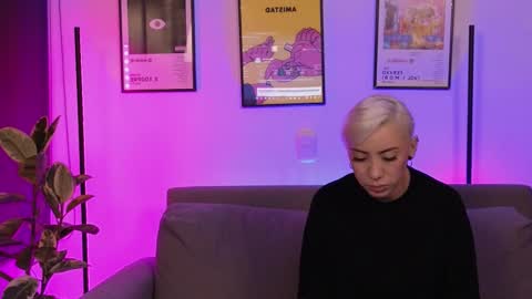 Snapshot of violettgrey_ chatting on 16, 2, 2026 Violet online show from 16, 2, 2026