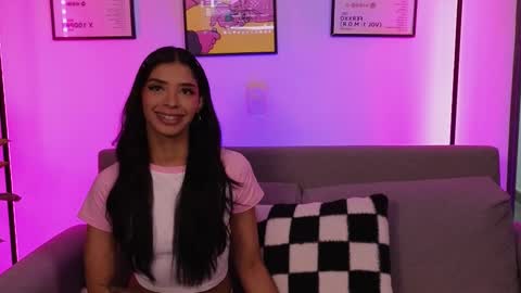 Snapshot of violettgrey_ chatting on 19, 2, 2026 Violet online show from 19, 2, 2026