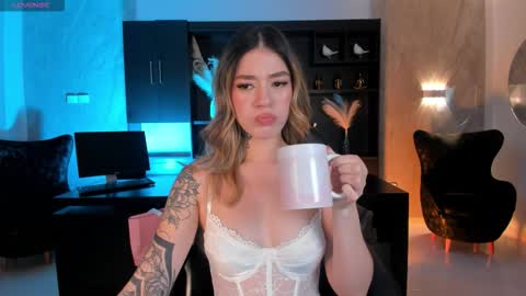 Violett  online show from 1, 10, 2025