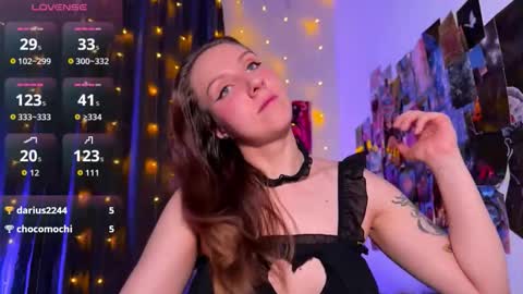 Snapshot of violettmo0n chatting on 27, 2, 2026 Next stream 1522026 400 GMT 3 online show from 27, 2, 2026