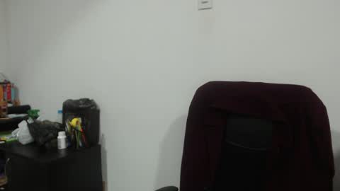 Snapshot of violettouse chatting on 30, 4, 2026 Jhon online show from 30, 4, 2026