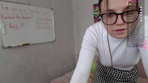 Snapshot of violetwin chatting on 28, 9, 2025 Violet online show from 28, 9, 2025