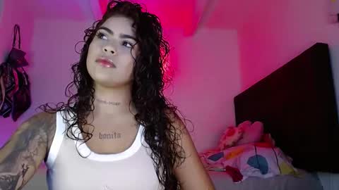 Snapshot of violetwitch05 chatting on 16, 2, 2025 Violet online show from 16, 2, 2025