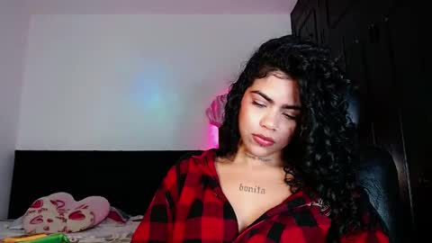 Snapshot of violetwitch05 chatting on 26, 9, 2025 Violet online show from 26, 9, 2025