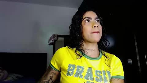 Snapshot of violetwitch05 chatting on 23, 10, 2025 Violet online show from 23, 10, 2025