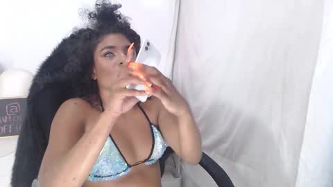 violetxia_ online show from 5, 2, 2026