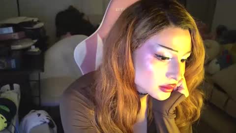 Snapshot of viredesire chatting on 3, 2, 2026 VireDesire online show from 3, 2, 2026